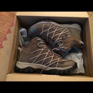 Hiking Boots. Women’s Storm III MID WP.